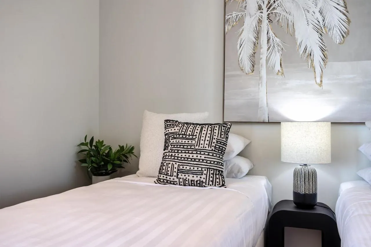 Apartment The Luxe Surf And Sea Suite Gold Coast