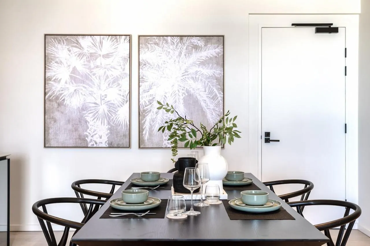The Luxe Surf And Sea Suite Gold Coast Apartment