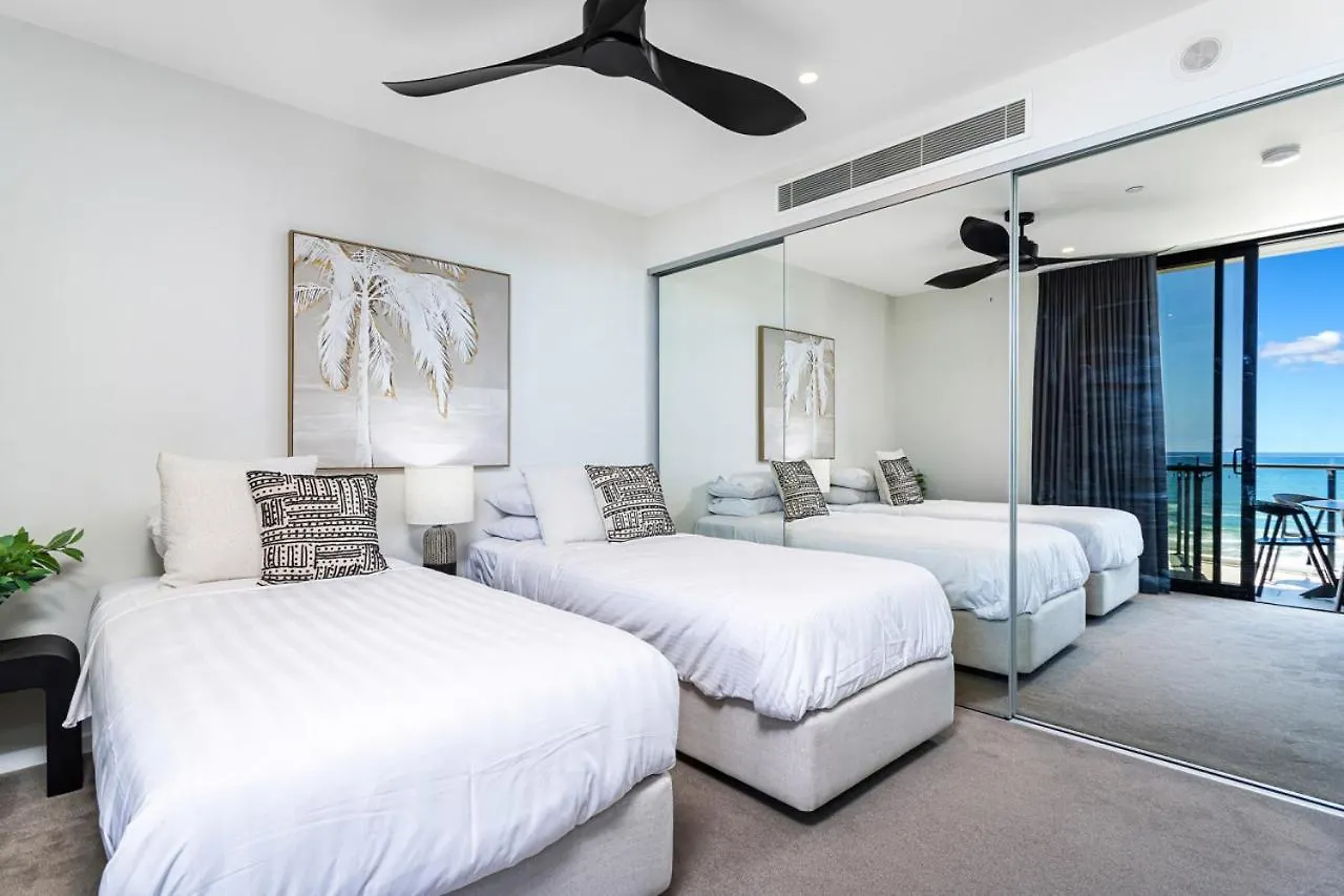 The Luxe Surf And Sea Suite Gold Coast Apartment
